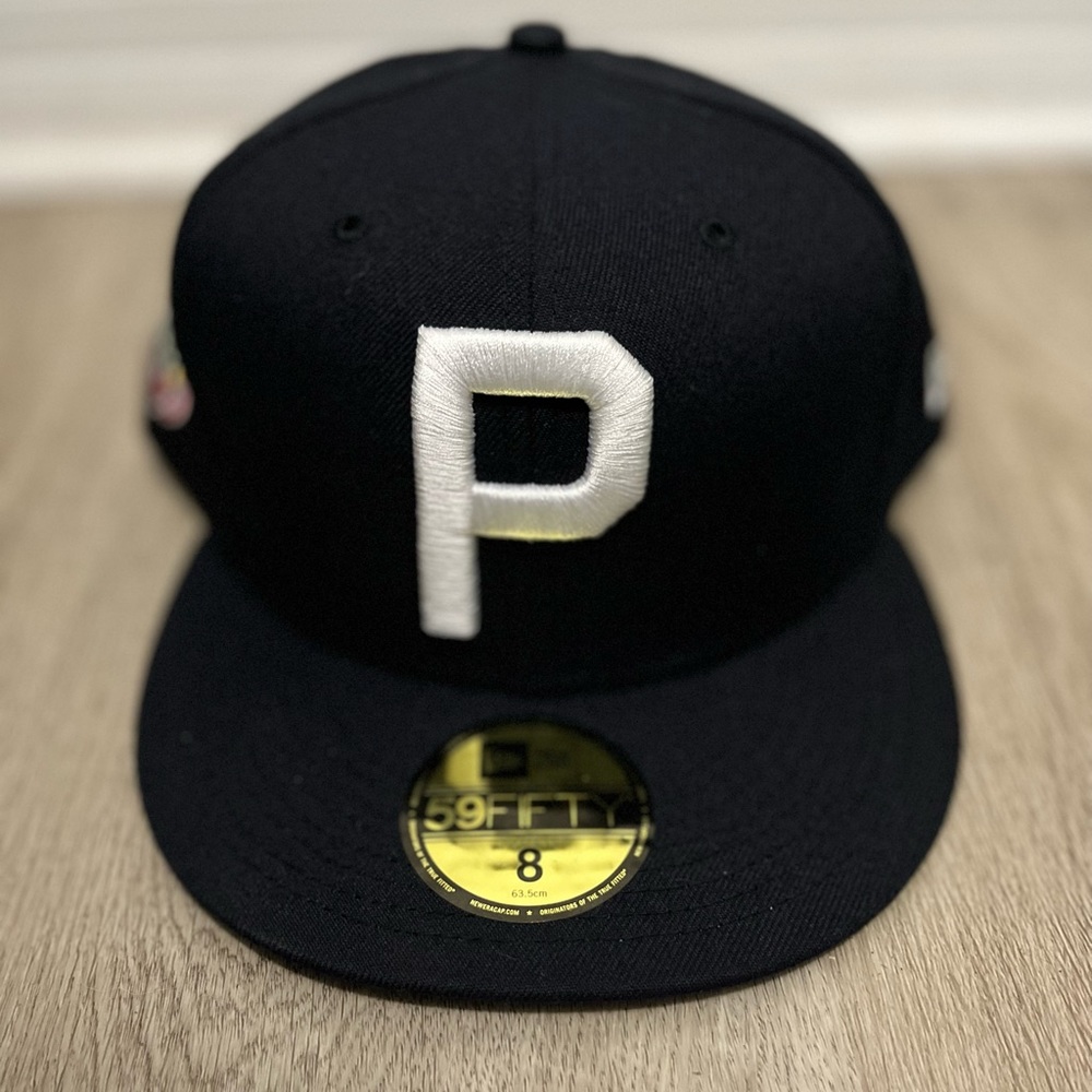“P” Fitted Hat